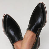 Thalia - Minimalistische loafers met sculpturale lijn