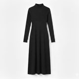 Getailleerde Maxi-Jurk met Lange Mouw en Hoge Col