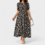 Amelia – Jurk met Ronde Hals en Bloemenprint