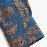 Maxi-Jurk met V-Hals, Barokprint en Knoopdetail aan de Voorkant