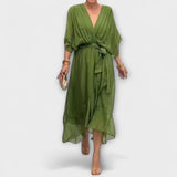Amoura - Chiffon jurk met V-hals