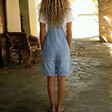 Clara | Korte lichtblauwe denim tuinbroek met vintage wassing