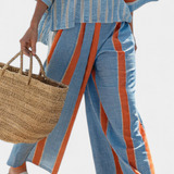 Valeria – Geraffineerde Terracotta Gestreepte Top en Linnen Broek