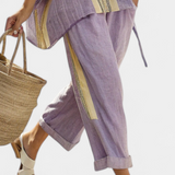 Daniela – Elegante Lavendel Top en Mosterdgestreepte Broek