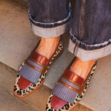 Zelda - Elegante loafer met luipaardprint