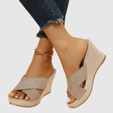 Nives - Elegante sandaal met hak