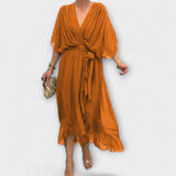 Amoura - Chiffon jurk met V-hals