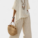 Beatrice – Comfortabele Essentiële Blouse en Wijde Broek