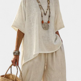 Beatrice – Comfortabele Essentiële Blouse en Wijde Broek